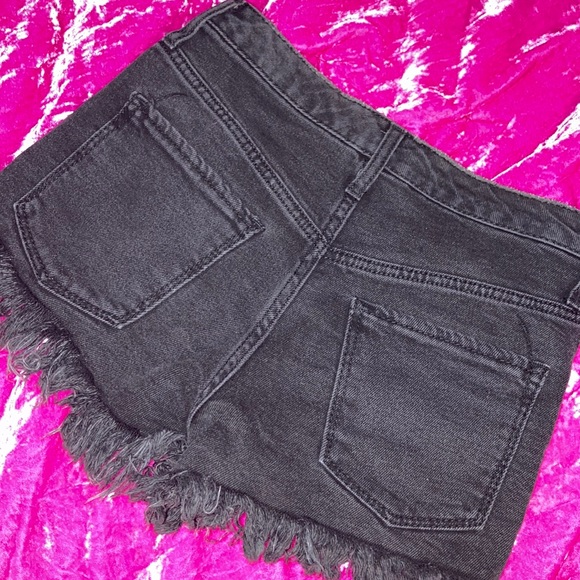 Booty shorts - Picture 4 of 4